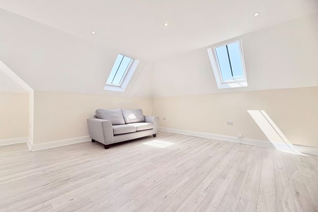 Flat 17 The Clock House, Brewery Road, HODDESDON photo 5