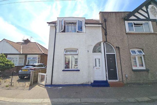 40, Swanfield Road, Waltham Cross photo 3
