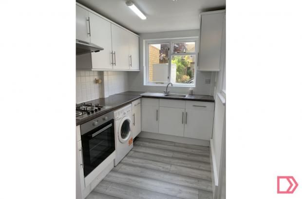 End terrace house to rent in Oxford Road, Sidcup, Greater London
