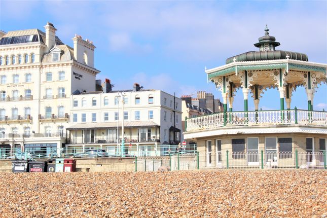 Thumbnail Terraced house to rent in Kings Road, Brighton