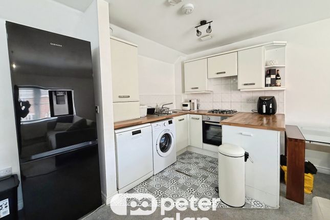 43, CARDIFF photo 3