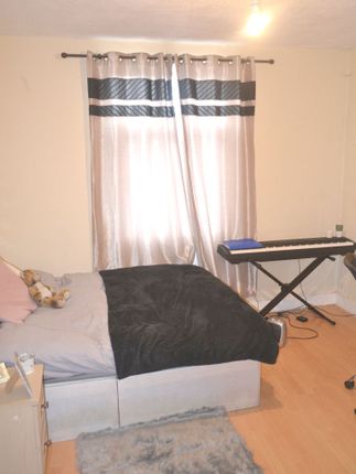 Flat to rent in Campion Terrace, Leamington Spa