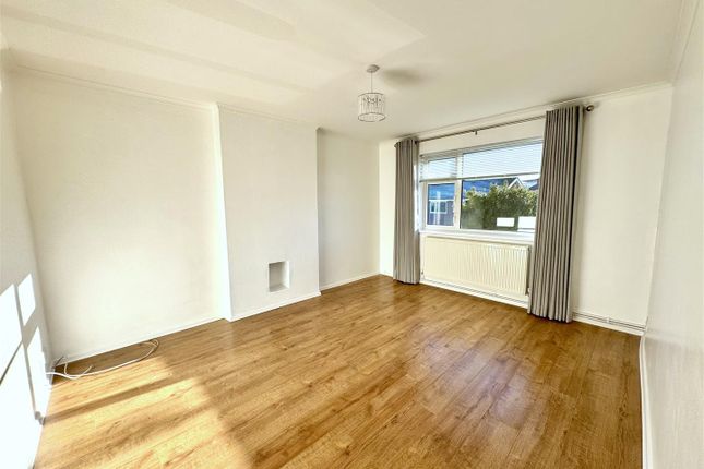 18, Millbrook Avenue, Welling photo 2