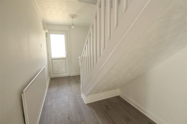 15, Longueville Court, Northampton photo 2