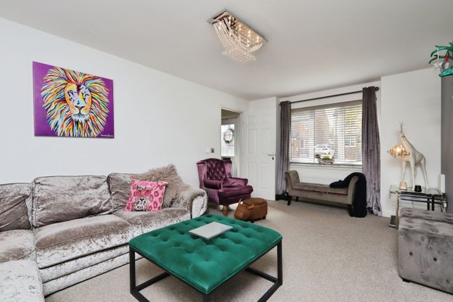 12, Dirleton Avenue, Glasgow photo 2