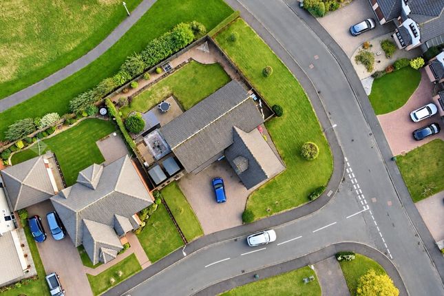 10, 10 Highfield Circle, Kinross photo 2
