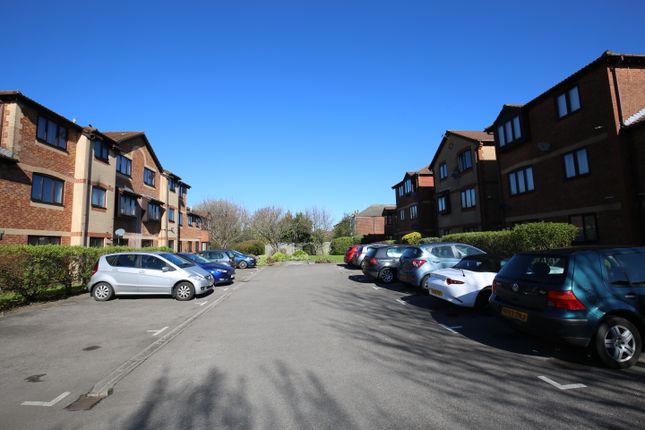 Flat to rent in Whitworth Road, Bitterne Park, Southampton, Hampshire