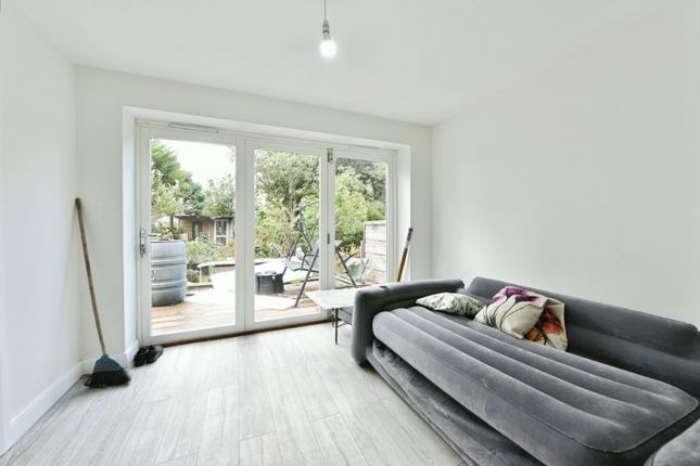14, Pennine Road, Bolton photo 4
