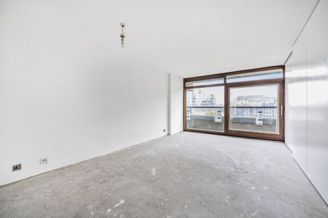 Thomas More House,Flat 113, Barbican, London photo 4