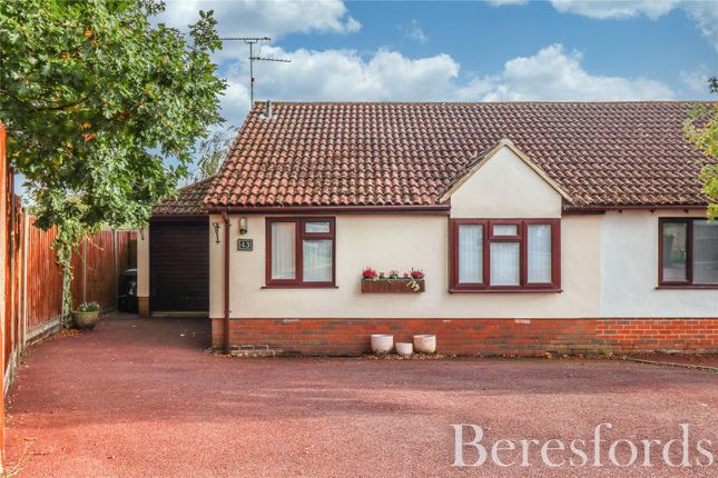 Thumbnail Bungalow for sale in Oakroyd Avenue, Dunmow