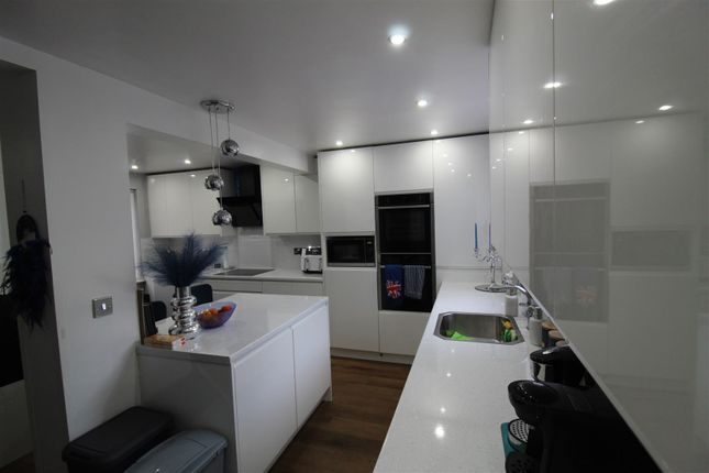 8, Bensey Rise, Bolton photo 4