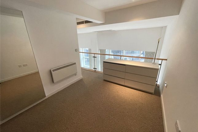 Flat to rent in Imperial Point, The Quays, Salford