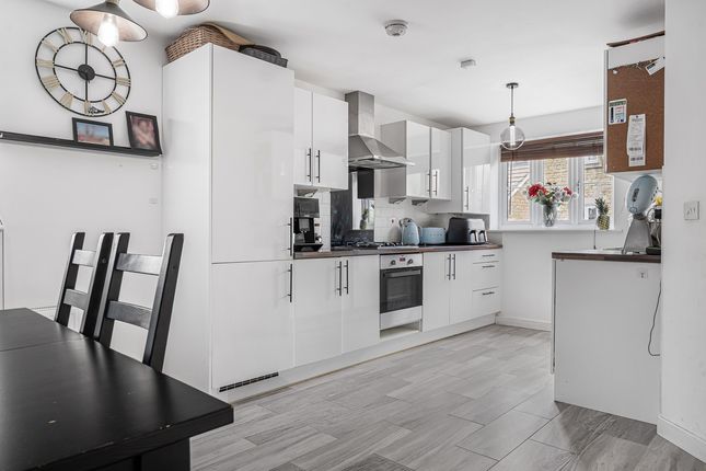 6, Bramling Cross, Longworth photo 4