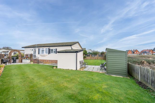 29, Conifer Way, Bognor Regis photo 2