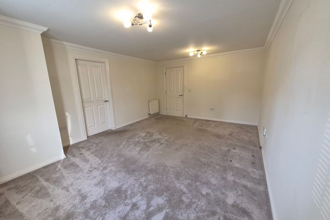 1, Robert Breton Court, Larbert photo 3