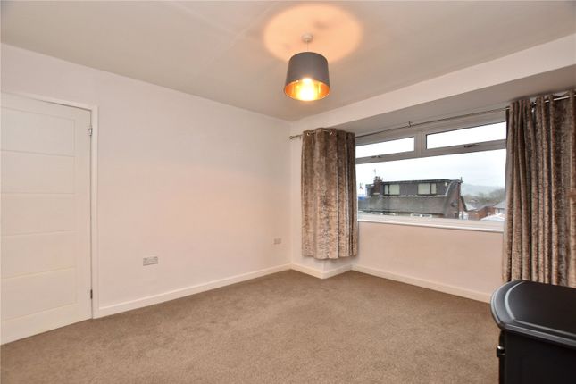 3, Hawkshead Road, Shaw photo 4