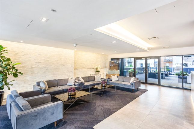 Flat for sale in Hallmark Tower, 6 Cheetham Hill Road, Manchester