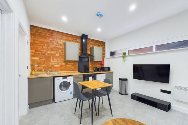 Thumbnail Flat to rent in Broad Street (Part Bills Included), Worcester