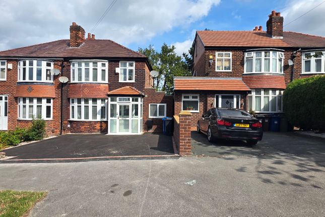 104, Stockport photo 3