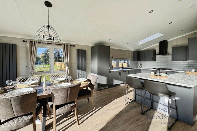 Hollicars-NEW Omar Kingfisher Lodge,, York Road, York photo 2