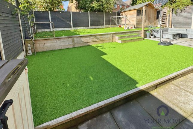 14, Castlewood Grove, Nottinghamshire photo 3