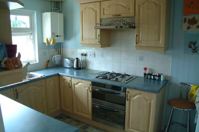 38a Woburn Avenue, Farnborough photo 3