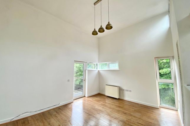 23 Spencers Wood, Bolton photo 2