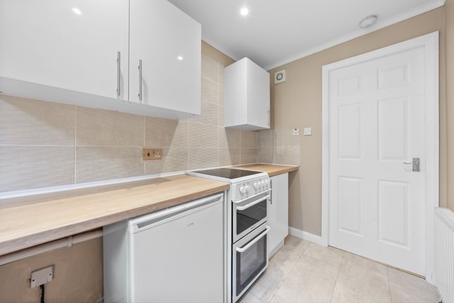 8 Macdougall Quadrant, Bellshill photo 4