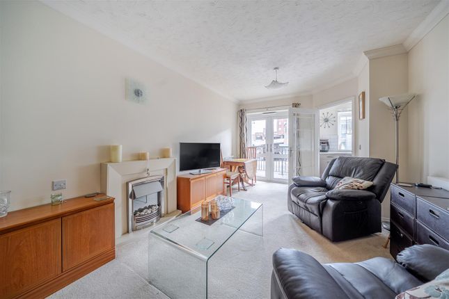 Apartment 17, 71, Kings Lodge, King Street, Maidstone photo 2