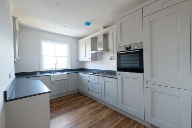 2 Bedroom Flat For Sale In High Street Kelvedon Colchester
