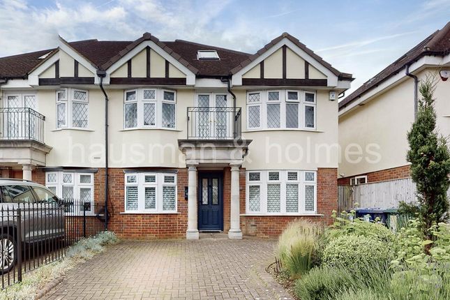 Thumbnail Property for sale in Sinclair Grove, London