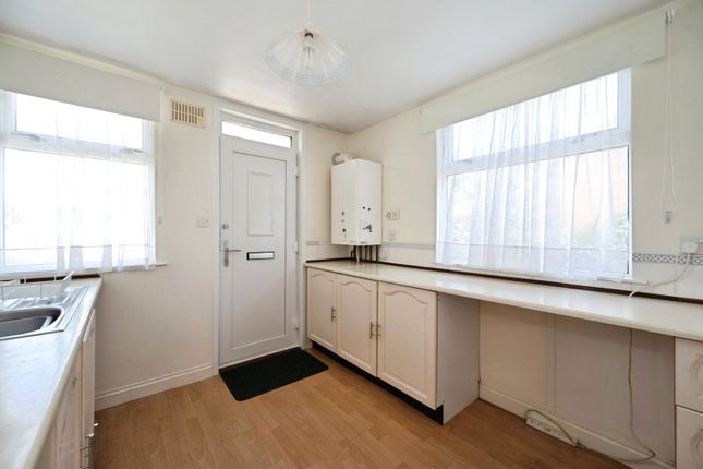 54, Wheatlands Avenue, Hampshire photo 4