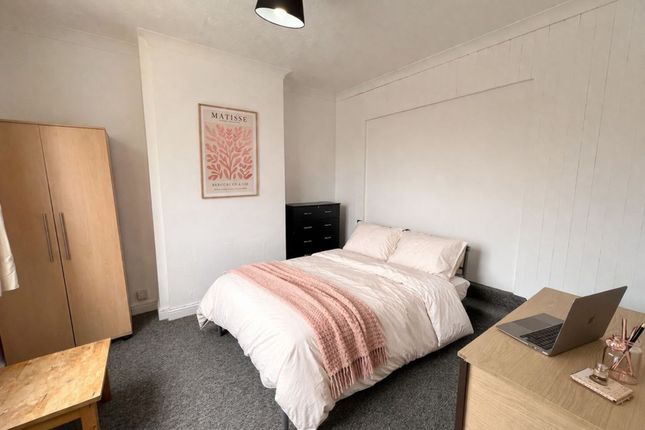 86 Coombe Road, Brighton photo 2