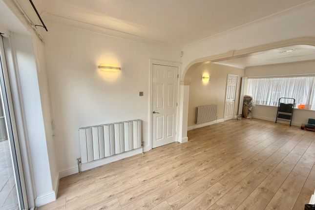 26, Harcourt Crescent, NOTTINGHAM photo 4