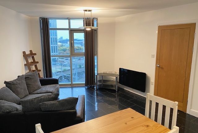 95, Altolusso, Cardiff photo 5