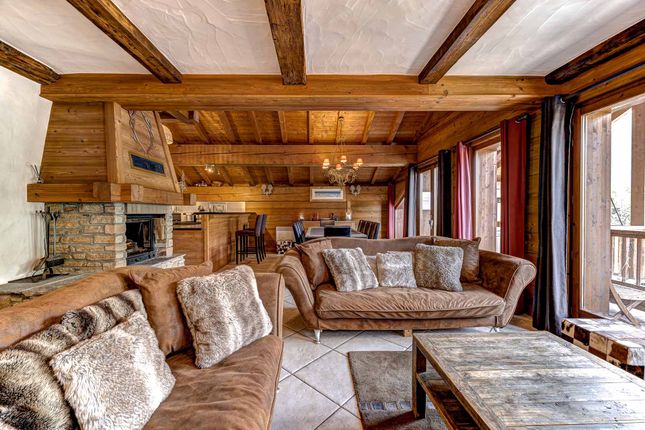 Chalet for sale in Val D'isere, Savoie, Rhône-Alpes, France