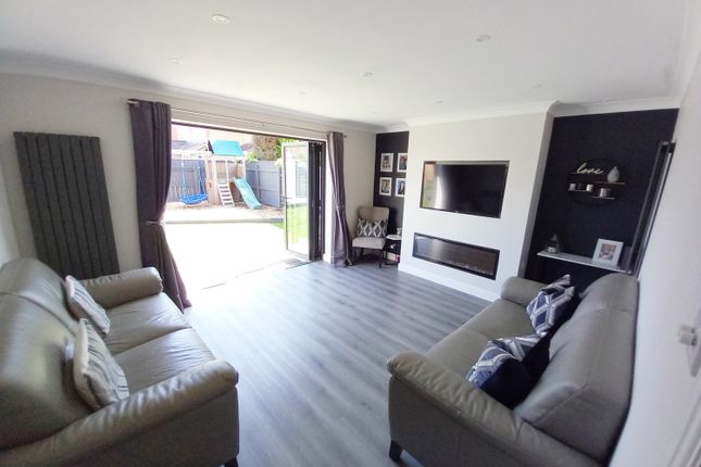 19, Thistle Close, Spennymoor photo 2