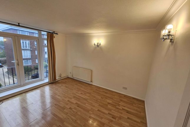 33, The Larches, LUTON photo 5