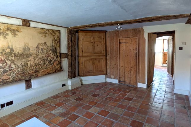 19, Causeway, Horsham photo 4