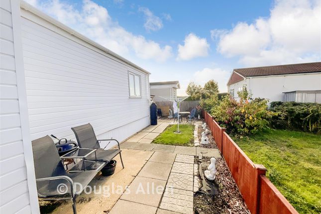 Orchard View, Lower Dunton Road, Brentwood photo 3