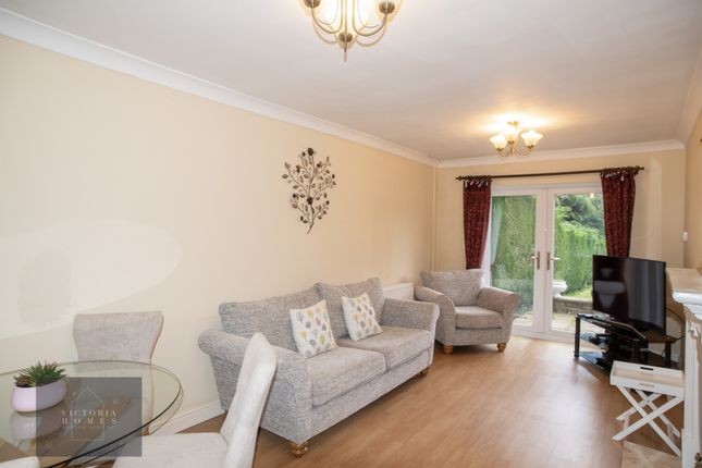 53, Old Barn Way, Abergavenny photo 4