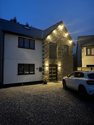3, Willow Close, Swansea photo 3