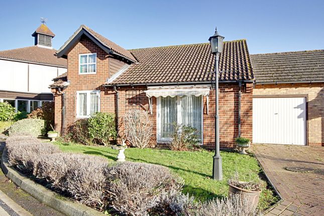 2-bed bungalow on 2, Orchard Lea, Sawbridgeworth, £300,000