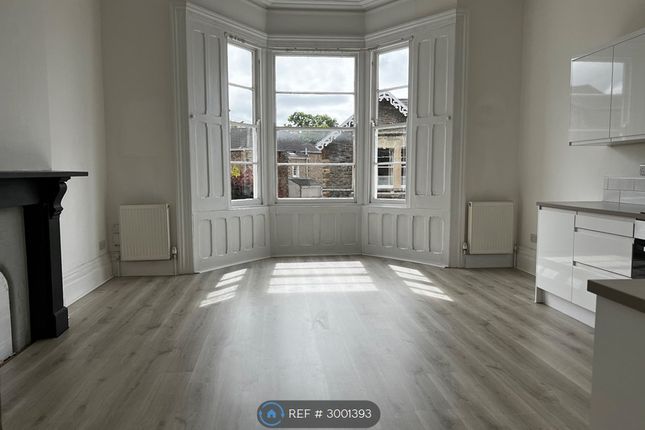 First Floor Flat, Alexandra Road, Clevedon photo 3