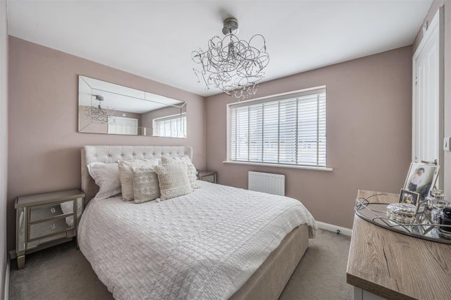 14, Oaken Wood Drive, Maidstone photo 4