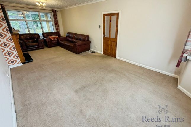 40, Kelvin Avenue, Staffordshire photo 4