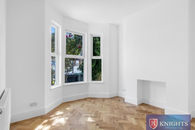 16, Birkbeck Road, London photo 4