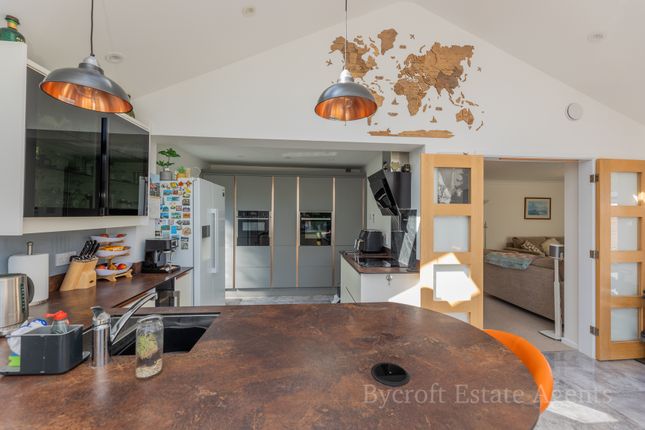 4, Curlew Green, Lowestoft photo 5