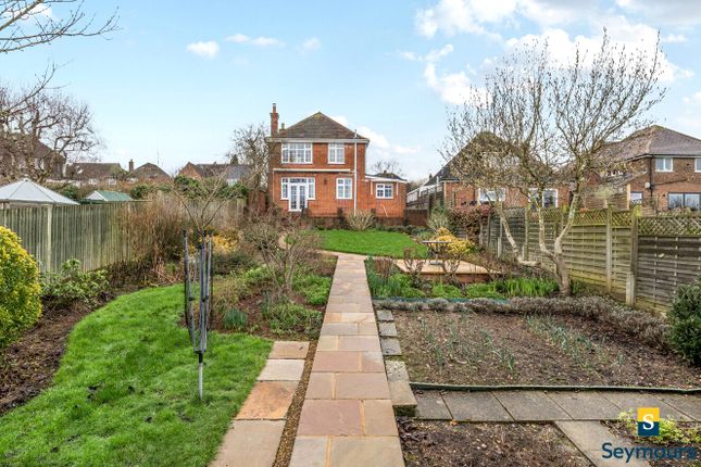 14, Wilderness Road, Surrey photo 2
