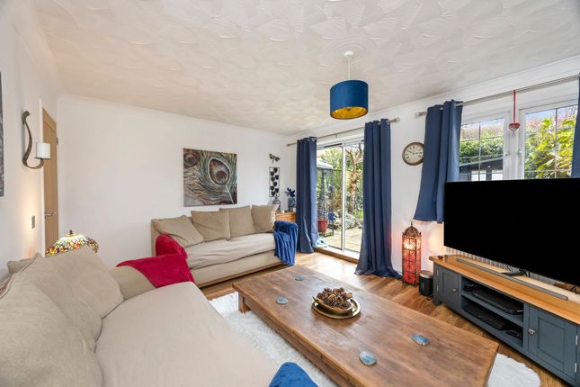 19 Linfield Copse, Pulborough photo 4